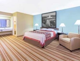 Super 8 by Wyndham Dothan