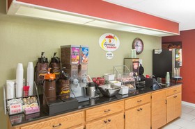 Super 8 by Wyndham Dothan
