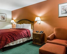 Econo Lodge Inn & Suites