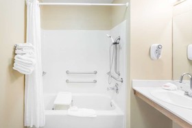 Baymont by Wyndham Florence/Muscle Shoals