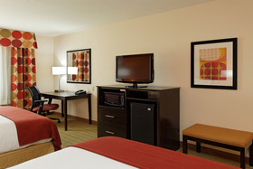 Holiday Inn Express Hotel & Suites Florence Northeast