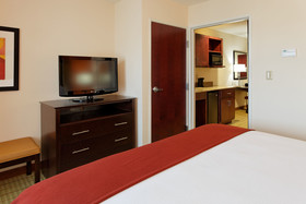 Holiday Inn Express Hotel & Suites Florence Northeast
