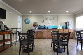 Days Inn by Wyndham Foley