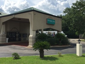 Days Inn by Wyndham Foley