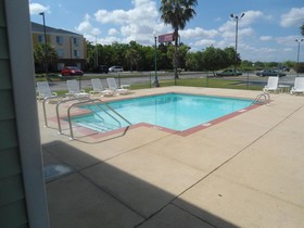 Super 8 by Wyndham Foley