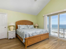 Beach Castle W by Meyer Vacation Rentals