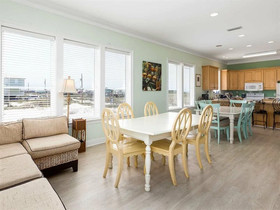 Beach Castle W by Meyer Vacation Rentals