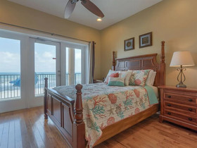 Beach Estate by Meyer Vacation Rentals