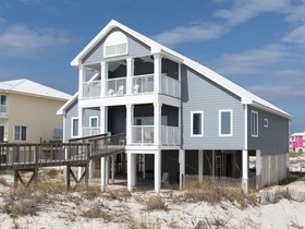 C-glass by Meyer Vacation Rentals