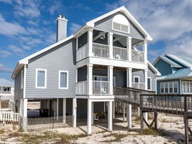 C-glass by Meyer Vacation Rentals