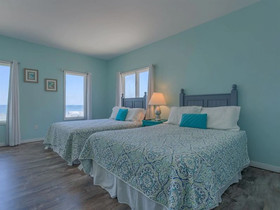 C-glass by Meyer Vacation Rentals