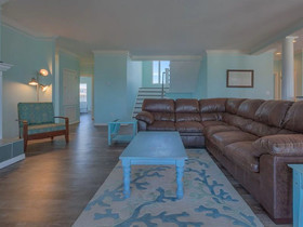 C-glass by Meyer Vacation Rentals