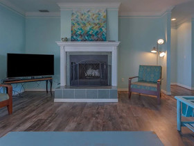 C-glass by Meyer Vacation Rentals