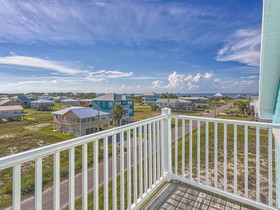 Dune Our Thing by Meyer Vacation Rentals