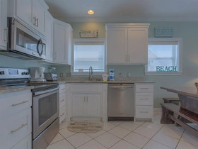 Fort Fun E by Meyer Vacation Rentals