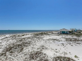 Lotsa Dunes by Meyer Vacation Rentals