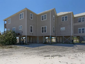 Lotsa Dunes by Meyer Vacation Rentals