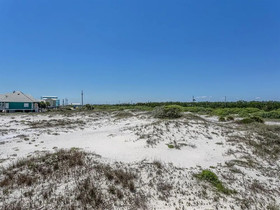 Lotsa Dunes by Meyer Vacation Rentals