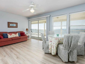 Mar Vista by Meyer Vacation Rentals