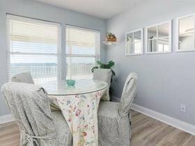 Mar Vista by Meyer Vacation Rentals