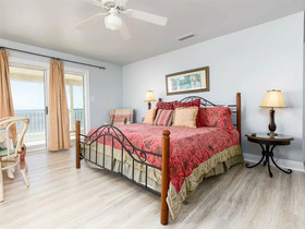 Mar Vista by Meyer Vacation Rentals