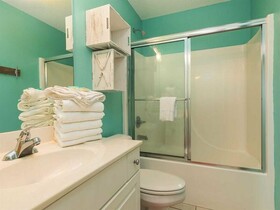 Navy Cove Harbor by Vacasa