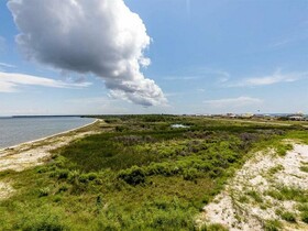 Navy Cove Harbor by Vacasa