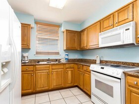 Navy Cove Harbor by Vacasa