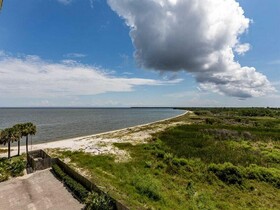 Navy Cove Harbor by Vacasa
