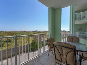 Navy Cove Harbor by Vacasa