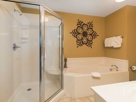 Navy Cove Harbor by Vacasa