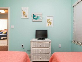 Navy Cove Harbor by Vacasa