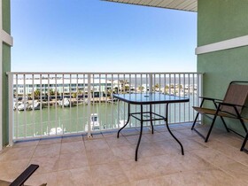 Navy Cove Harbor by Vacasa