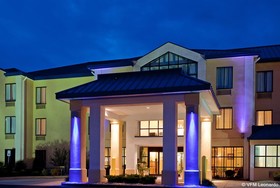 Holiday Inn Express & Suites Fort Payne