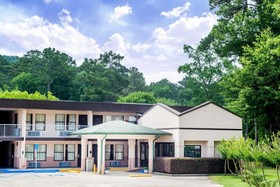 Super 8 by Wyndham Gadsden AL