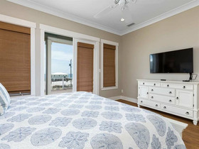 Anchors Away by Meyer Vacation Rentals