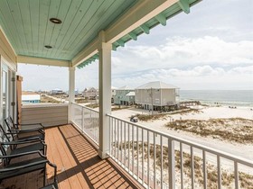 Anchors Away by Meyer Vacation Rentals