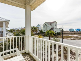 Barefoot Contessa by Meyer Vacation Rentals