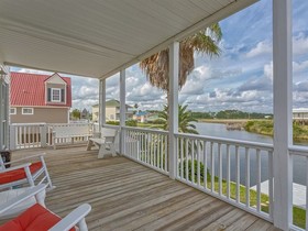 Beach Haven by Vacasa