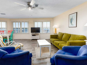 Best of Both Worlds by Meyer Vacation Rentals