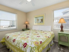 Best of Both Worlds by Meyer Vacation Rentals