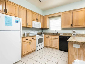 Blue Parrot 1 by Meyer Vacation Rentals