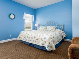 Blue Parrot 1 by Meyer Vacation Rentals