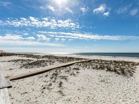 Breeze In by Meyer Vacation Rentals