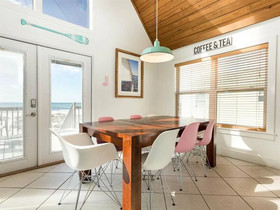 Breeze In by Meyer Vacation Rentals