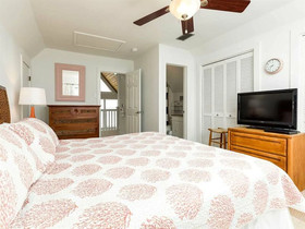 Breeze In by Meyer Vacation Rentals