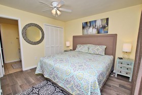 Castaways by Youngs Suncoast