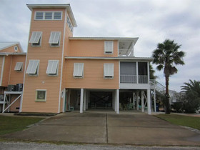 Coastal Dream by Meyer Vacation Rentals