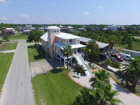 Coastal Dream by Meyer Vacation Rentals