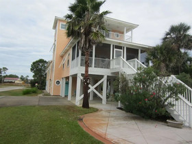 Coastal Dream by Meyer Vacation Rentals